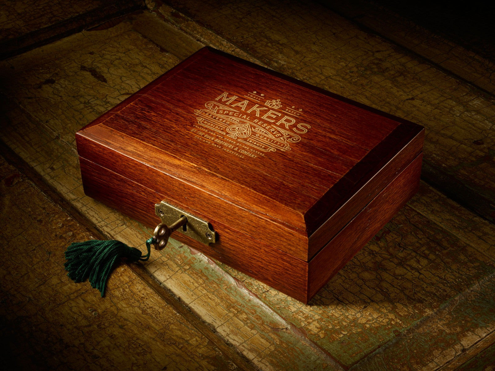MAKERS Collectors Box Apparatus DAN & DAVE Collectors Box
