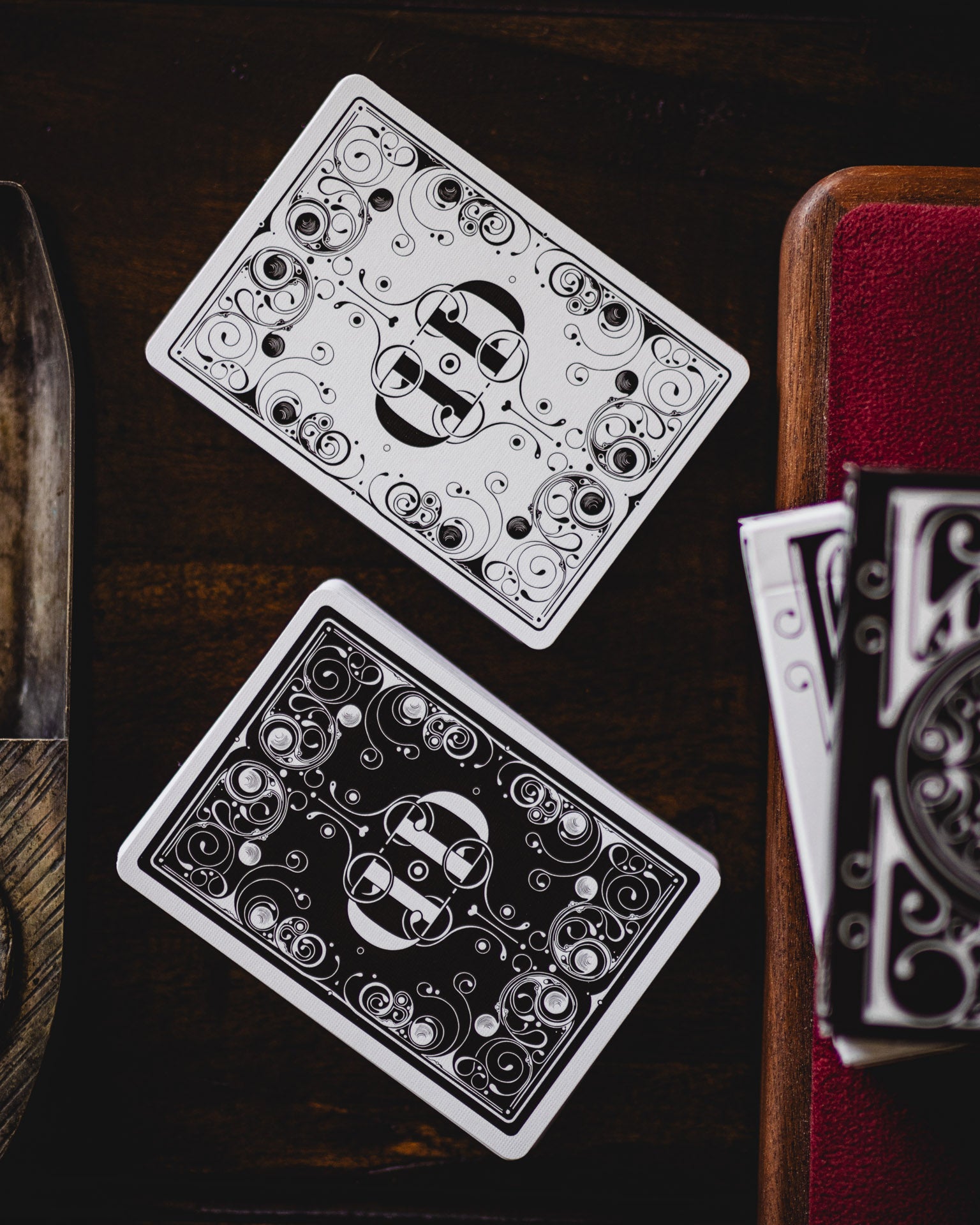 Smoke & Mirrors, v2: Relaunch Edition Playing Cards DAN & DAVE