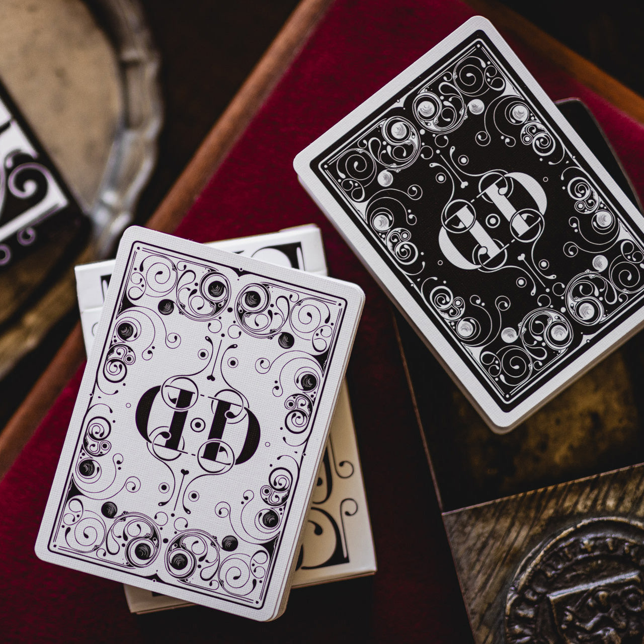 Smoke & Mirrors, v2: Relaunch Edition Playing Cards DAN & DAVE