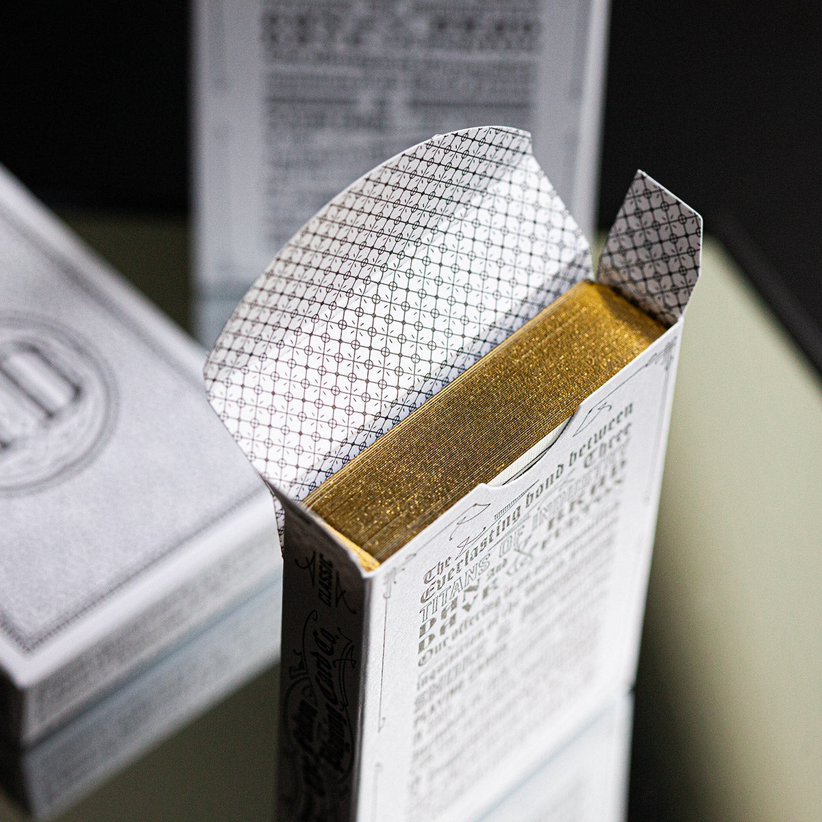 トランプ Lit playing cards v1 v2 gilded トランプ Lit playing cards v1 v2 gilded